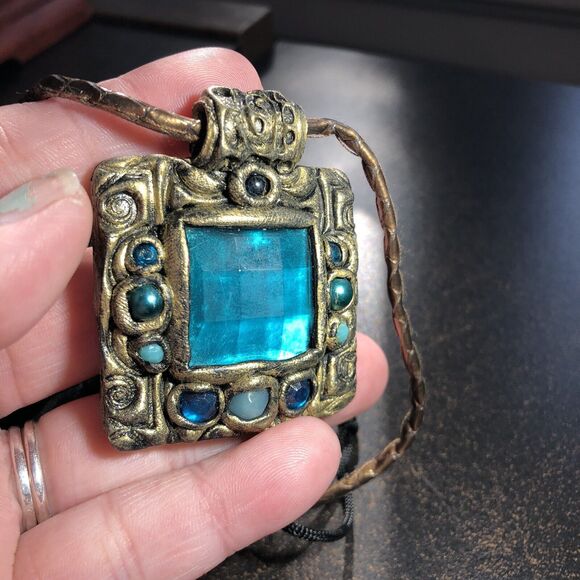 Teal Victorian Square Pendant Medieval Inspired. Artisans Made And Signed - Picture 11 of 12